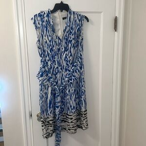 Ellen Tracy Blue/White/Black Pattern Dress